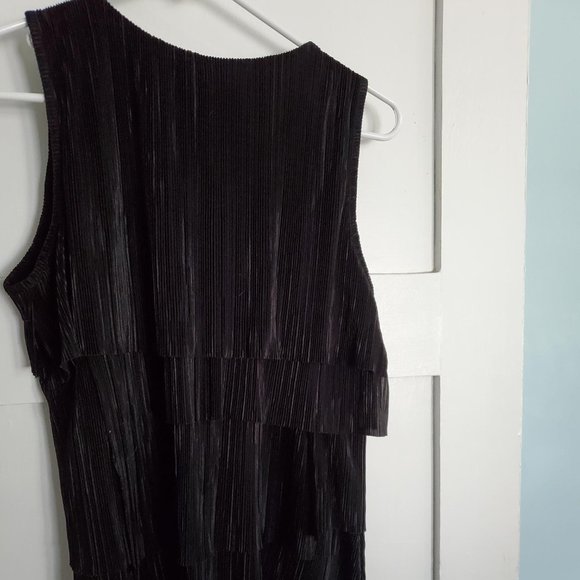 Flapper Style Top - Picture 2 of 5